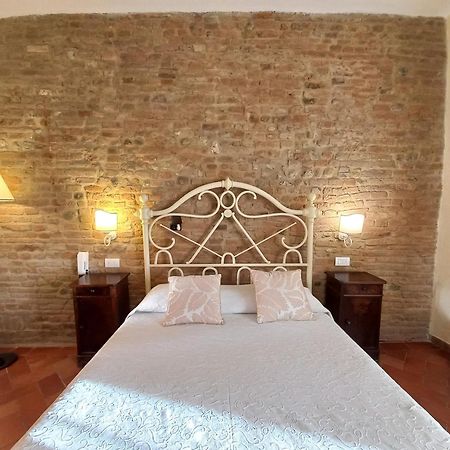 Hotel Il Castello Certaldo Bagian luar foto