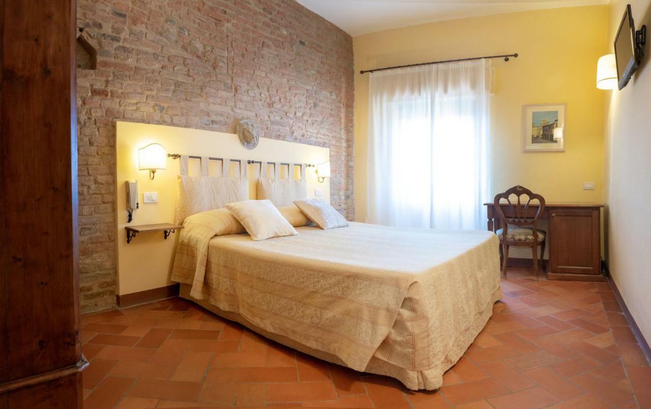 Hotel Il Castello Certaldo Bagian luar foto