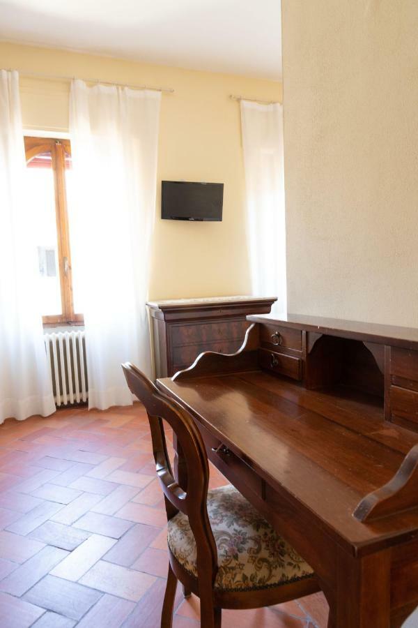 Hotel Il Castello Certaldo Bagian luar foto